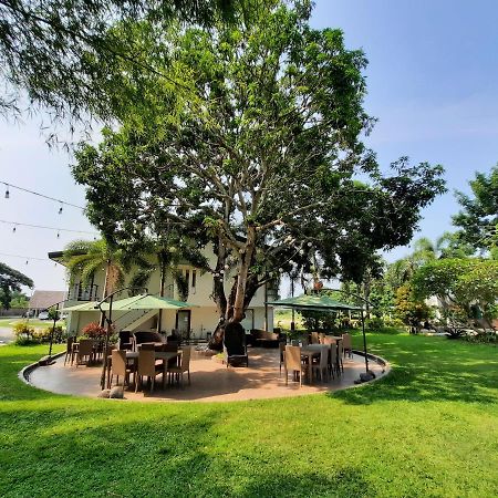 Estancia De Lorenzo Tarlac Exterior photo
